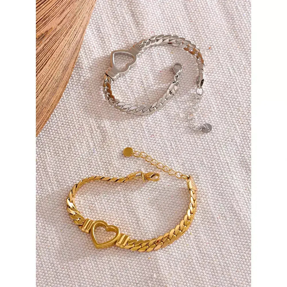 women’s heart bracelet, heart bracelet for women, gold heart bracelet, silver heart bracelet, stainless steel heart bracelet, elegant bracelet for women, meaningful jewellery for her, dainty heart bracelet, bracelet gift for girlfriend, adjustable heart bracelet, romantic gift for her UK, minimalist heart bracelet
